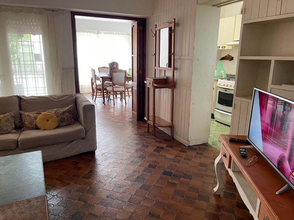 Casa Barrio Universitario Nicaragua 920 Holiday home Bahia Blanca